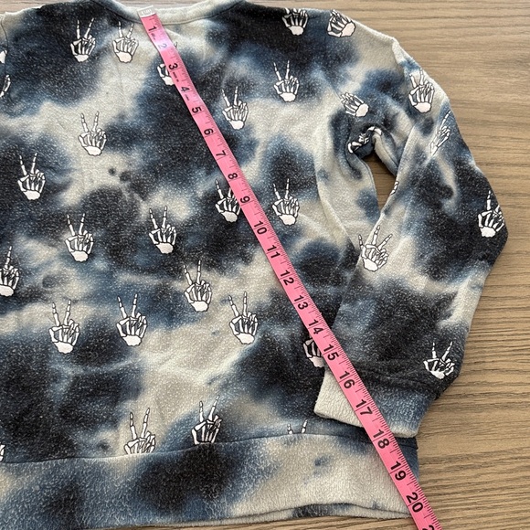 Boys (sz8) Chaser TieDye Skeleton Hand Sweatshirt - Picture 5 of 5